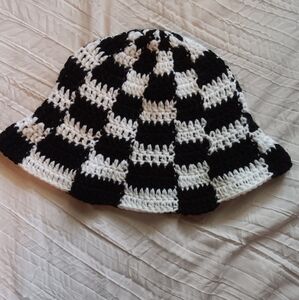 Handmade Crochet Bucket Hat Black n white